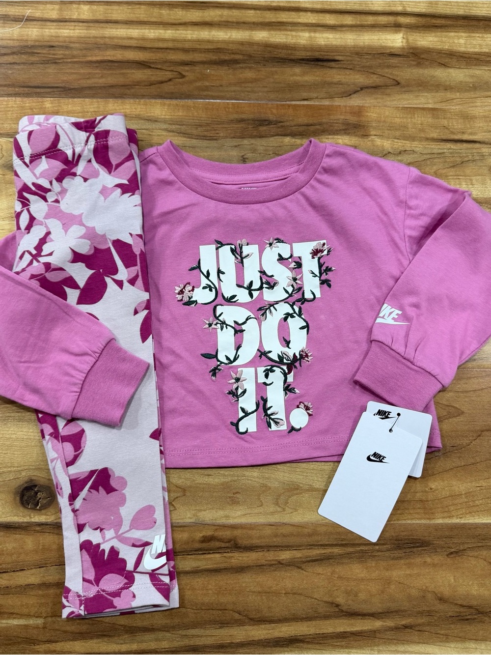 Nike Baby Girls' Pink "Just Do It." Floral top and leggings Set. New